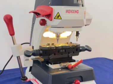 Fixture Changing for Key Duplicator Q3B