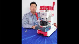 Key Duplicating Machine Q32