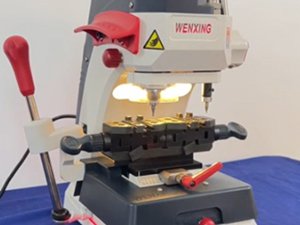 Fixture Changing for Key Duplicator Q3B